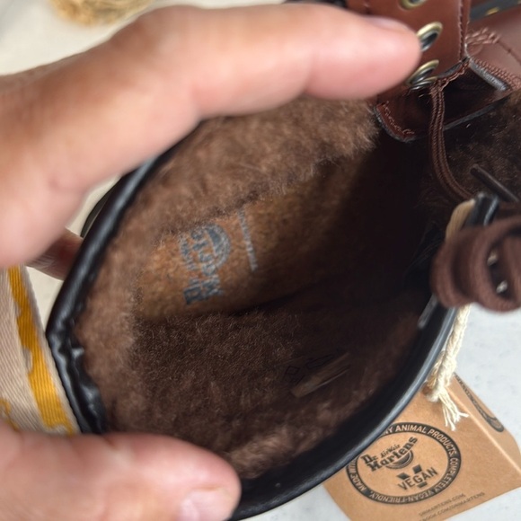 Dr. Martens - Vegan 1460 Brown Norfolk Brown Borg Fleece -Women Sz 10/Men Sz 9 - Picture 5 of 13